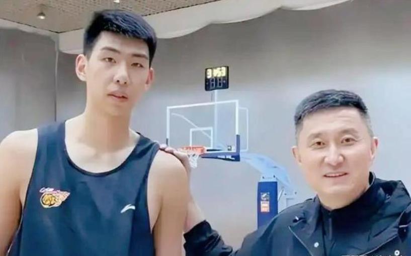 拼抢积极的, 前有刘晓宇, 分钟可以拿